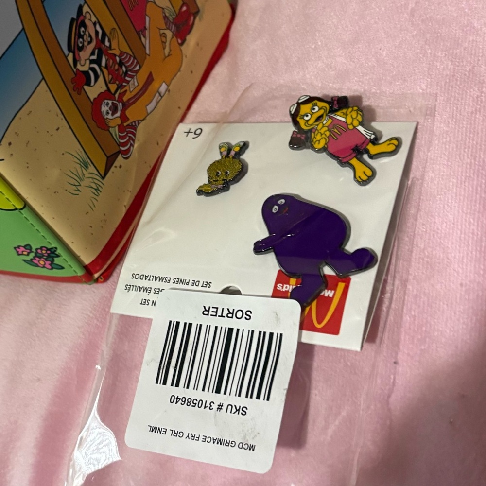 Loungefly McDonald's Happy Meal crossbody bag, wallet, and collector pins new - Picture 4 of 6
